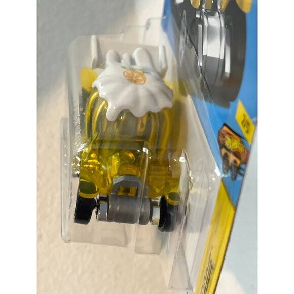 Hot Wheels Dessert Drifter 2024 Fast Foodie 2/5 Yellow Diecast Car NOC - Picture 6 of 6
